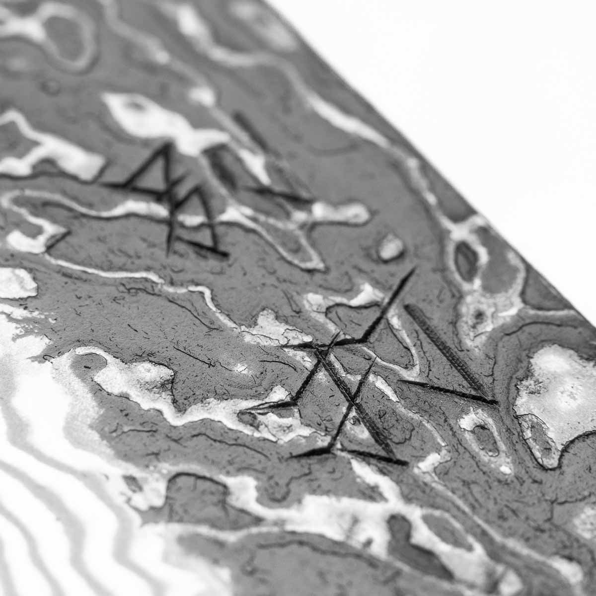 Hatsukokoro SLD Kurouchi Damascus Gyuto 210mm - Dark Carbon Fibre - Image 6