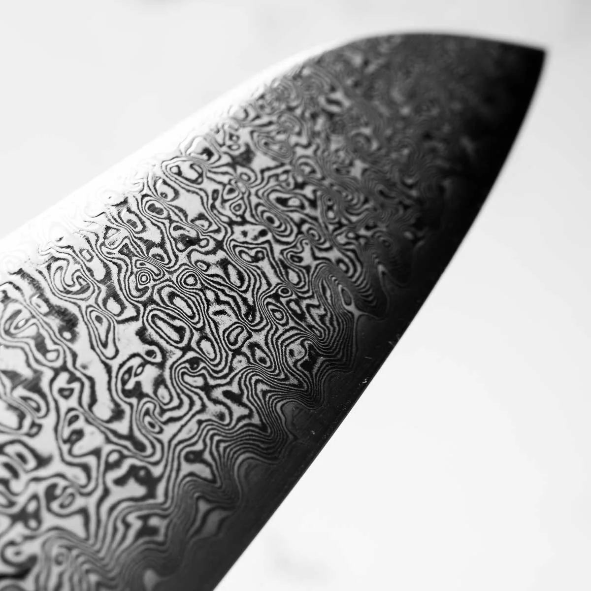 Tsunehisa SRS13 Damascus Santoku - Ebony Blue Ring - Image 6